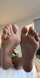 Margarita Smith feet photo thumbnail