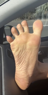 Margarita Smith feet photo thumbnail