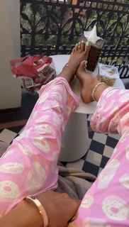 Margarita Smith feet photo thumbnail