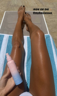 Margarita Smith feet photo thumbnail
