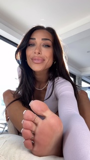 Margarita Smith feet photo thumbnail