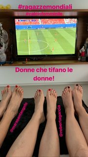 Margherita Granbassi feet photo 7