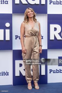 Margherita Granbassi feet photo 1