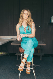 Margo Price feet photo 9