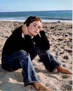 Margot Kidder feet photo thumbnail