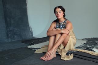 Margot Robbie feet photo thumbnail