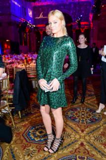 Margot Robbie feet photo thumbnail