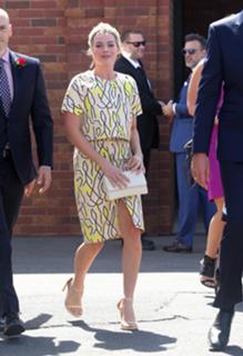 Margot Robbie feet photo thumbnail