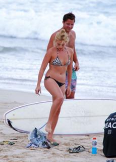 Margot Robbie feet photo thumbnail
