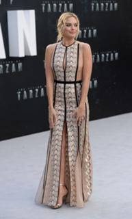Margot Robbie feet photo thumbnail