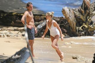 Margot Robbie feet photo thumbnail