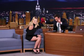 Margot Robbie feet photo thumbnail