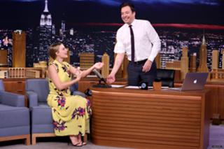 Margot Robbie feet photo thumbnail