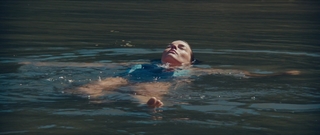 Margot Robbie feet photo thumbnail