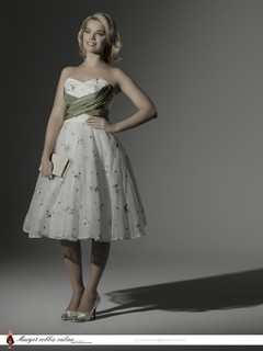 Margot Robbie feet photo thumbnail