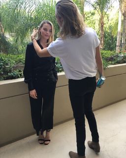 Margot Robbie feet photo thumbnail