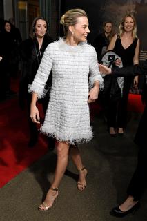 Margot Robbie feet photo thumbnail