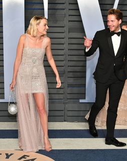 Margot Robbie feet photo thumbnail