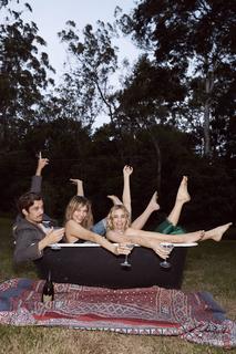 Margot Robbie feet photo thumbnail