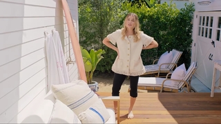 Margot Robbie feet photo thumbnail
