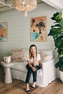Margot Robbie feet photo thumbnail