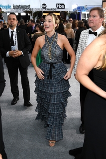 Margot Robbie feet photo thumbnail