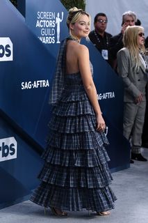 Margot Robbie feet photo thumbnail