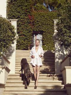 Margot Robbie feet photo thumbnail