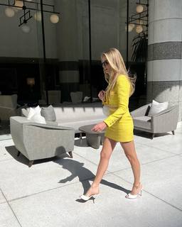 Margot Robbie feet photo thumbnail