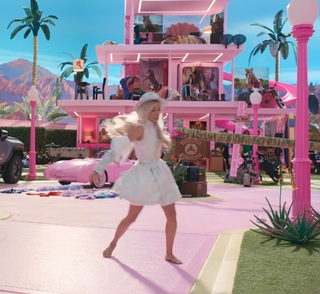 Margot Robbie feet photo thumbnail