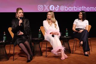 Margot Robbie feet photo thumbnail