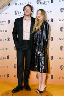 Margot Robbie feet photo thumbnail