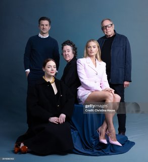Margot Robbie feet photo thumbnail