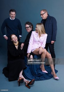 Margot Robbie feet photo thumbnail