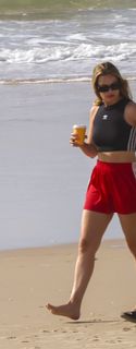 Margot Robbie feet photo thumbnail