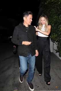 Margot Robbie feet photo thumbnail