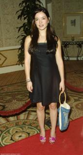 Marguerite Moreau feet photo thumbnail