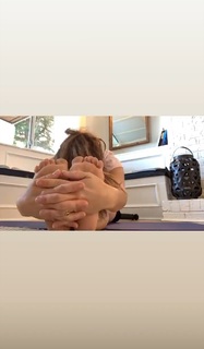 Marguerite Moreau feet photo thumbnail