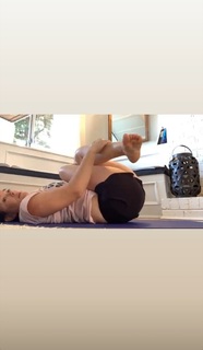 Marguerite Moreau feet photo thumbnail