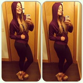 Mari Gonzalez feet photo thumbnail