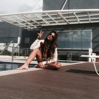 Mari Gonzalez feet photo thumbnail