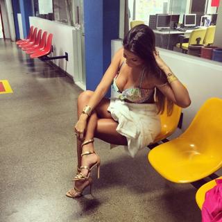 Mari Gonzalez feet photo thumbnail