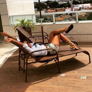 Mari Gonzalez feet photo thumbnail