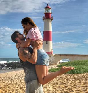 Mari Gonzalez feet photo thumbnail