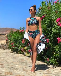 Mari Gonzalez feet photo thumbnail