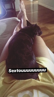 Mari Gonzalez feet photo thumbnail