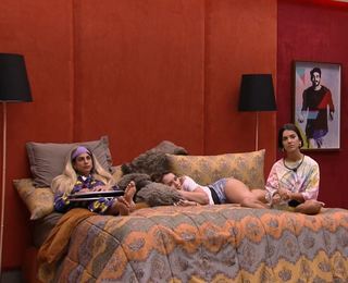 Mari Gonzalez feet photo thumbnail