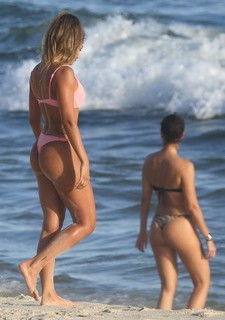 Mari Gonzalez feet photo thumbnail