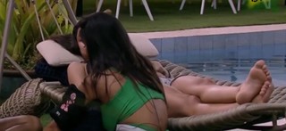 Mari Gonzalez feet photo thumbnail