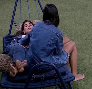 Mari Gonzalez feet photo thumbnail